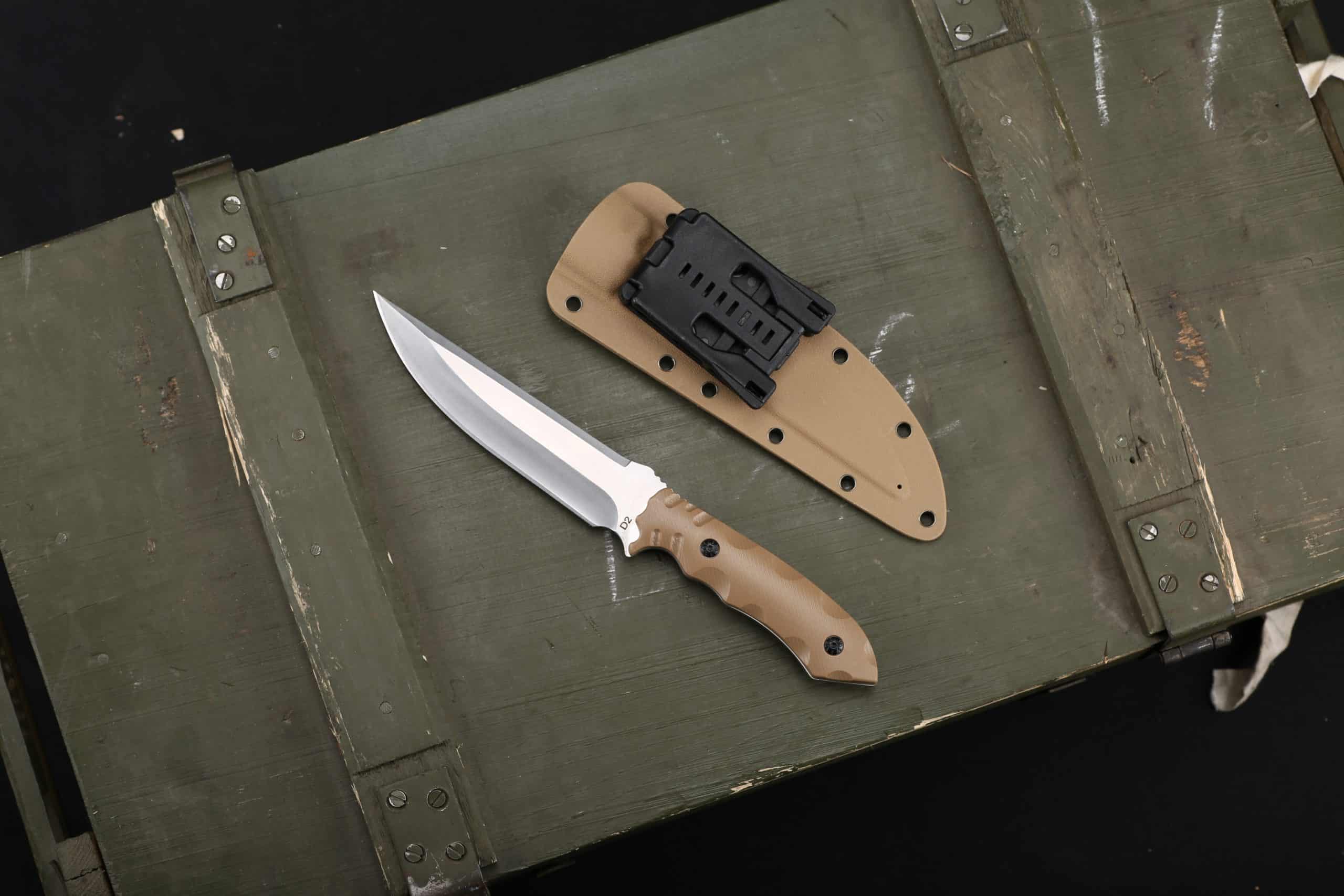 Ac001 medium clip point tactical & survival knife brown