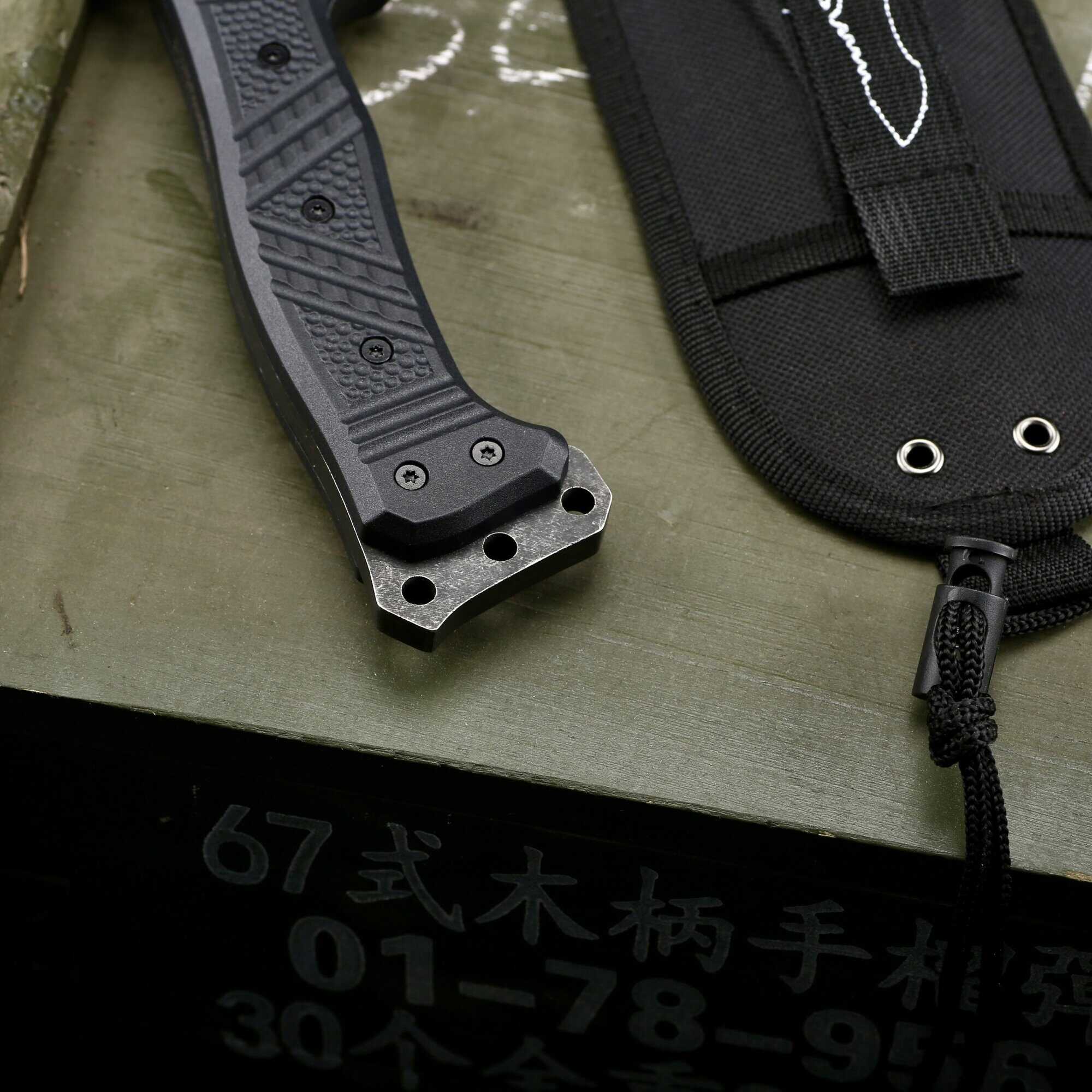Ac011 post apocalyptic tactical survival knife handle details