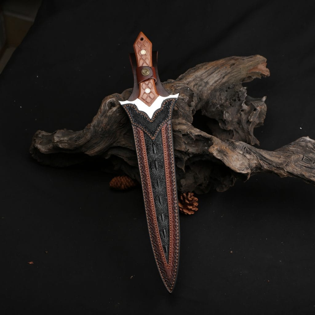 Ac036 collector grade longsword in leather scabbard showcase